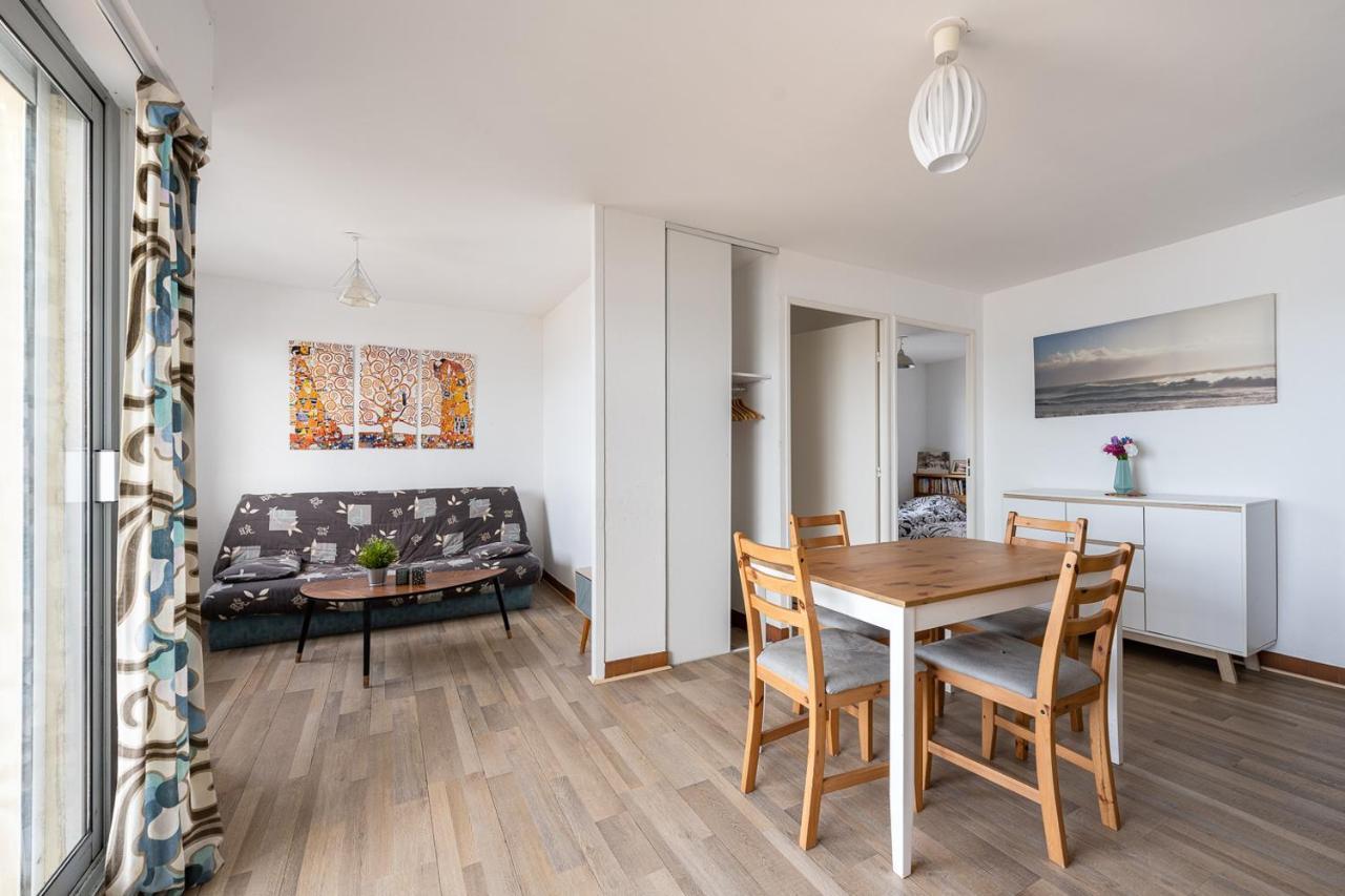 Charmant Appartement Face A La Mer Avec Balcon Houlgate Exterior photo