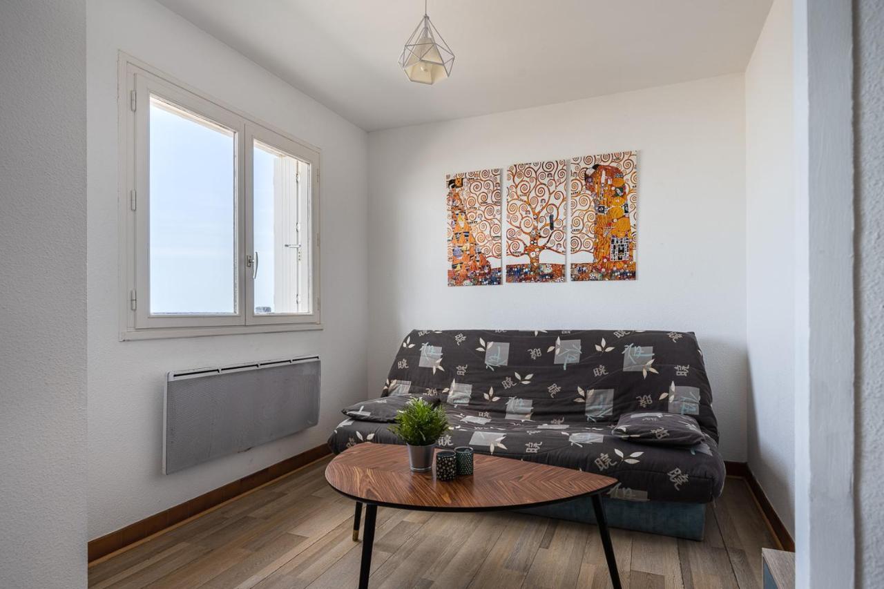 Charmant Appartement Face A La Mer Avec Balcon Houlgate Exterior photo
