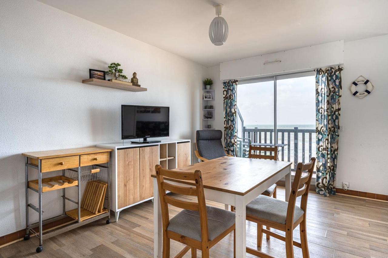 Charmant Appartement Face A La Mer Avec Balcon Houlgate Exterior photo
